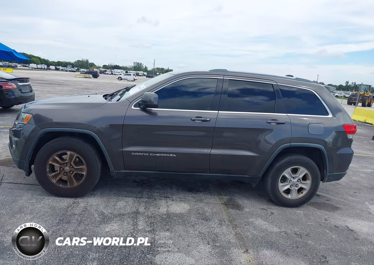 2015 Jeep Grand Cherokee Laredo VIN:1C4RJEAG1FC785987 - 14