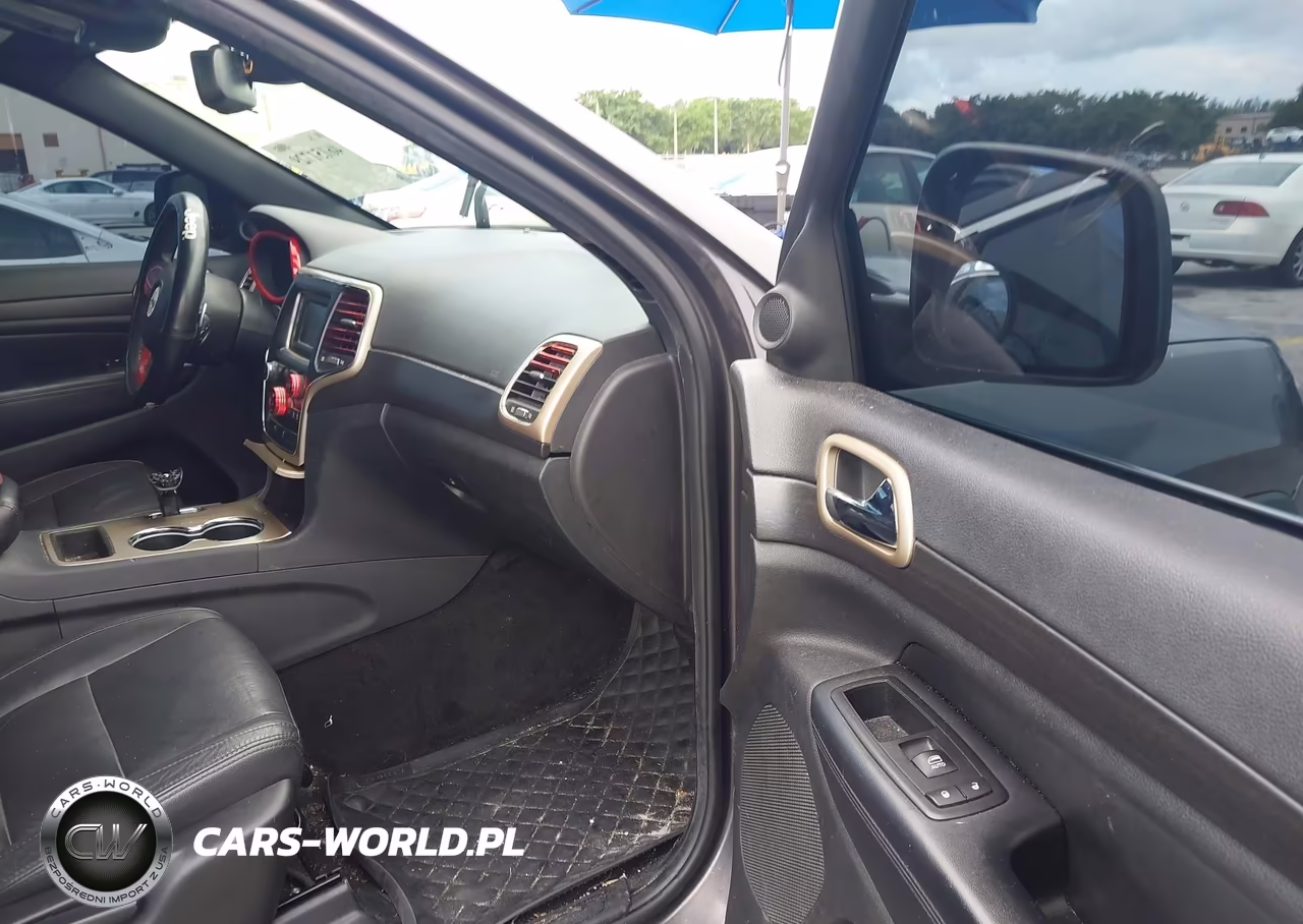 2015 Jeep Grand Cherokee Laredo VIN:1C4RJEAG1FC785987 - 5
