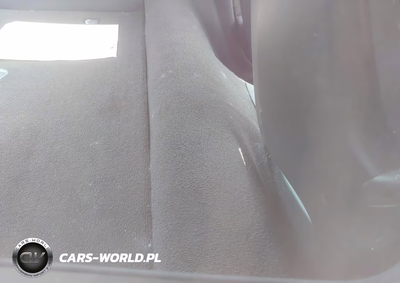 2018 Chevrolet Corvette Stingray VIN:1G1YF2D79J5104987 - 8