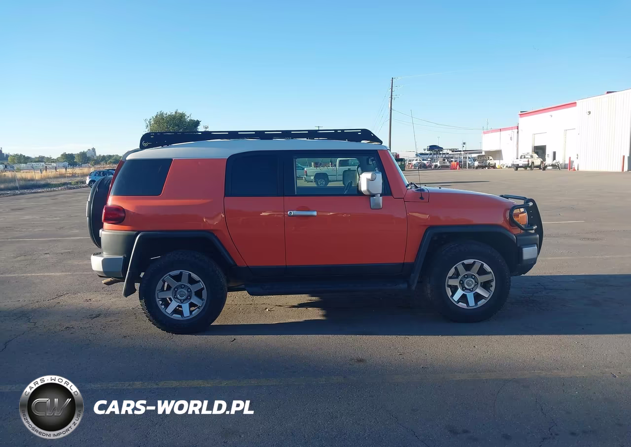 2014 Toyota Fj Cruiser VIN:JTEBU4BF0EK198009 - 13