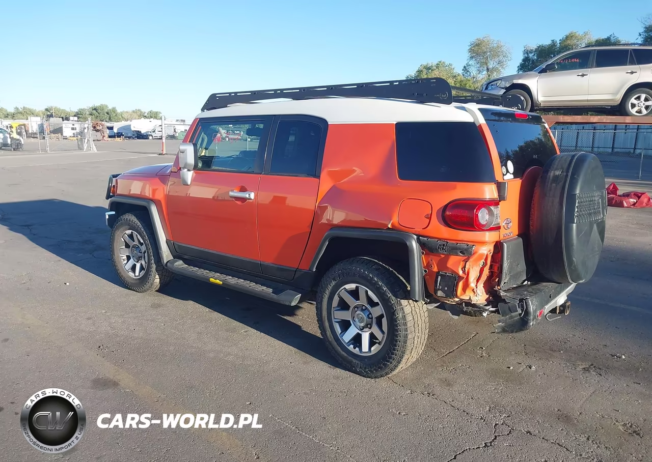 2014 Toyota Fj Cruiser VIN:JTEBU4BF0EK198009 - 3