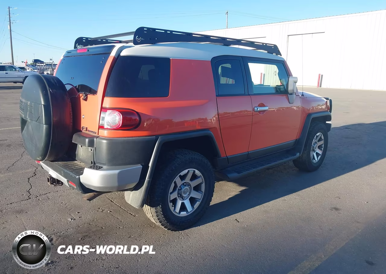 2014 Toyota Fj Cruiser VIN:JTEBU4BF0EK198009 - 4