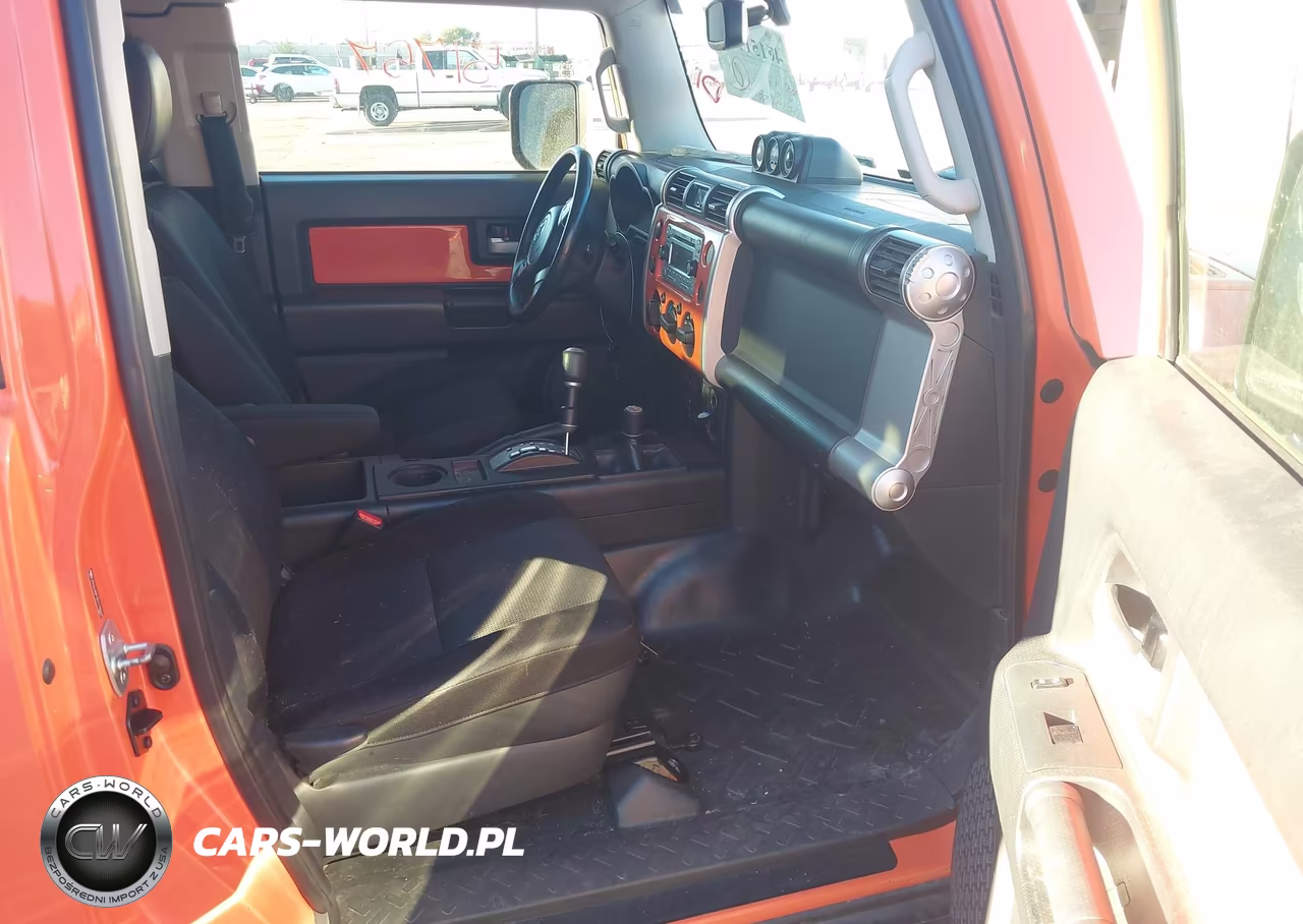 2014 Toyota Fj Cruiser VIN:JTEBU4BF0EK198009 - 5
