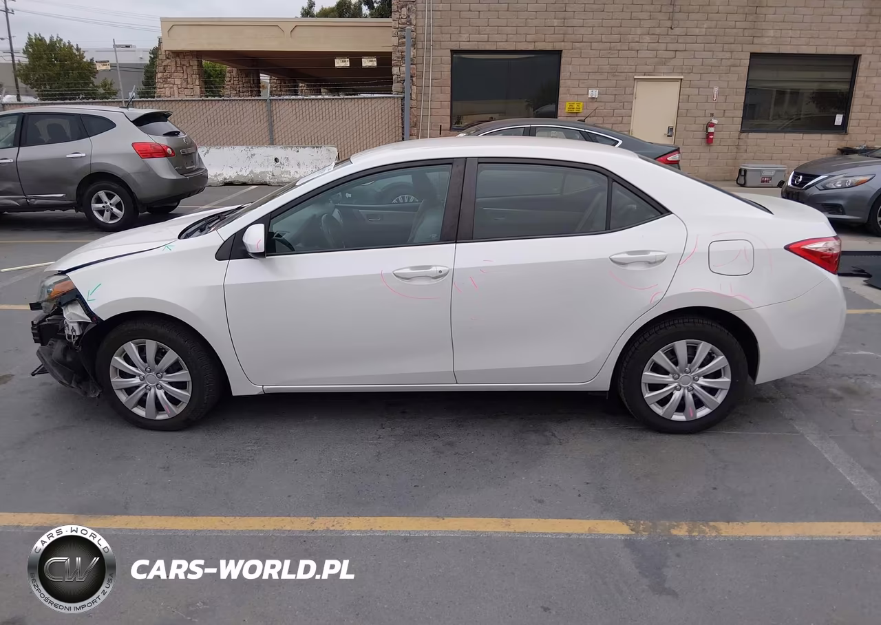 2017 Toyota Corolla Le VIN:5YFBURHE1HP697908 - 15