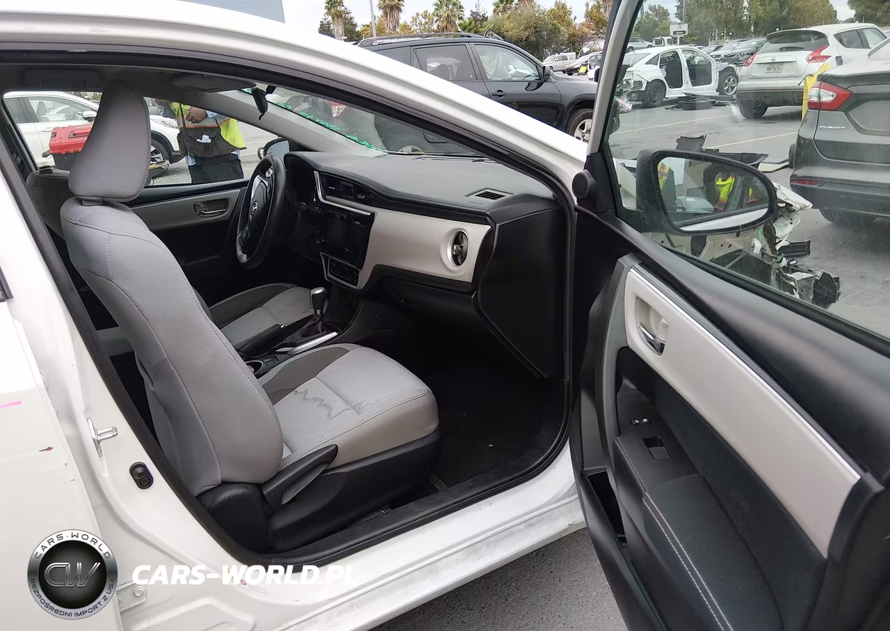 2017 Toyota Corolla Le VIN:5YFBURHE1HP697908 - 5