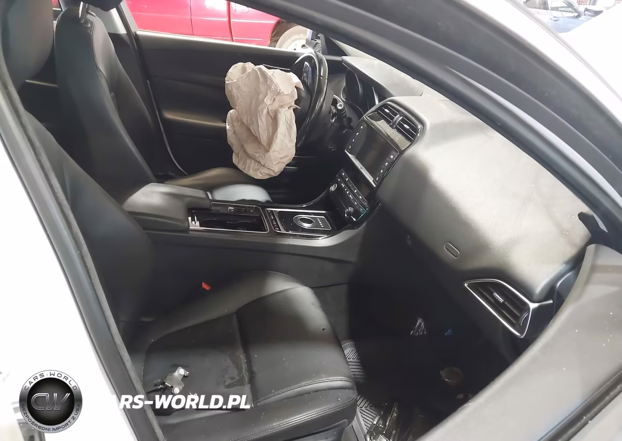 2018 Jaguar Xe 25T VIN:SAJAR4FX5JCP32941 - 5