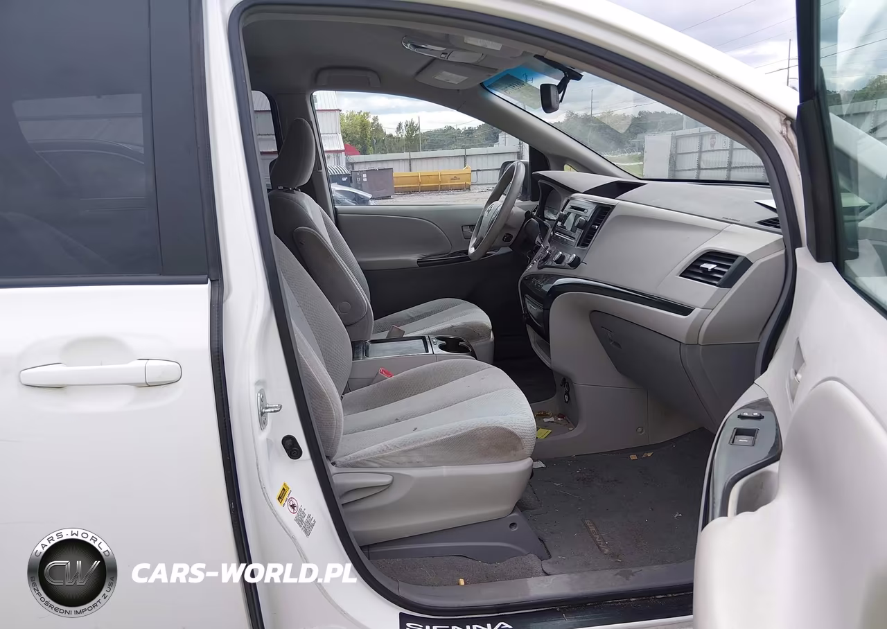 2011 Toyota Sienna Le V6 VIN:5TDKK3DC5BS050398 - 5