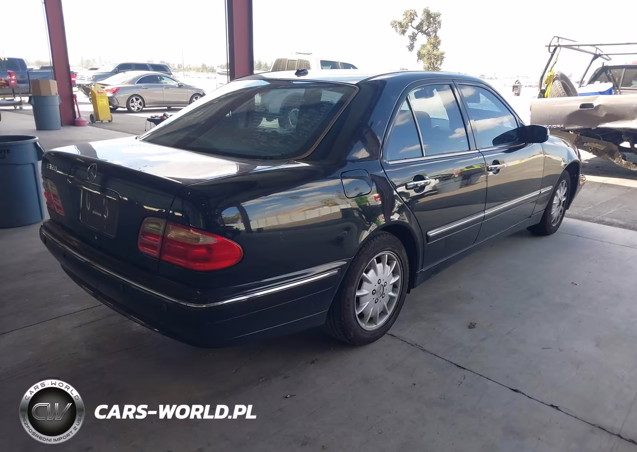 2000 Mercedes-Benz E 320 VIN:WDBJF65J0YB147652 - 4