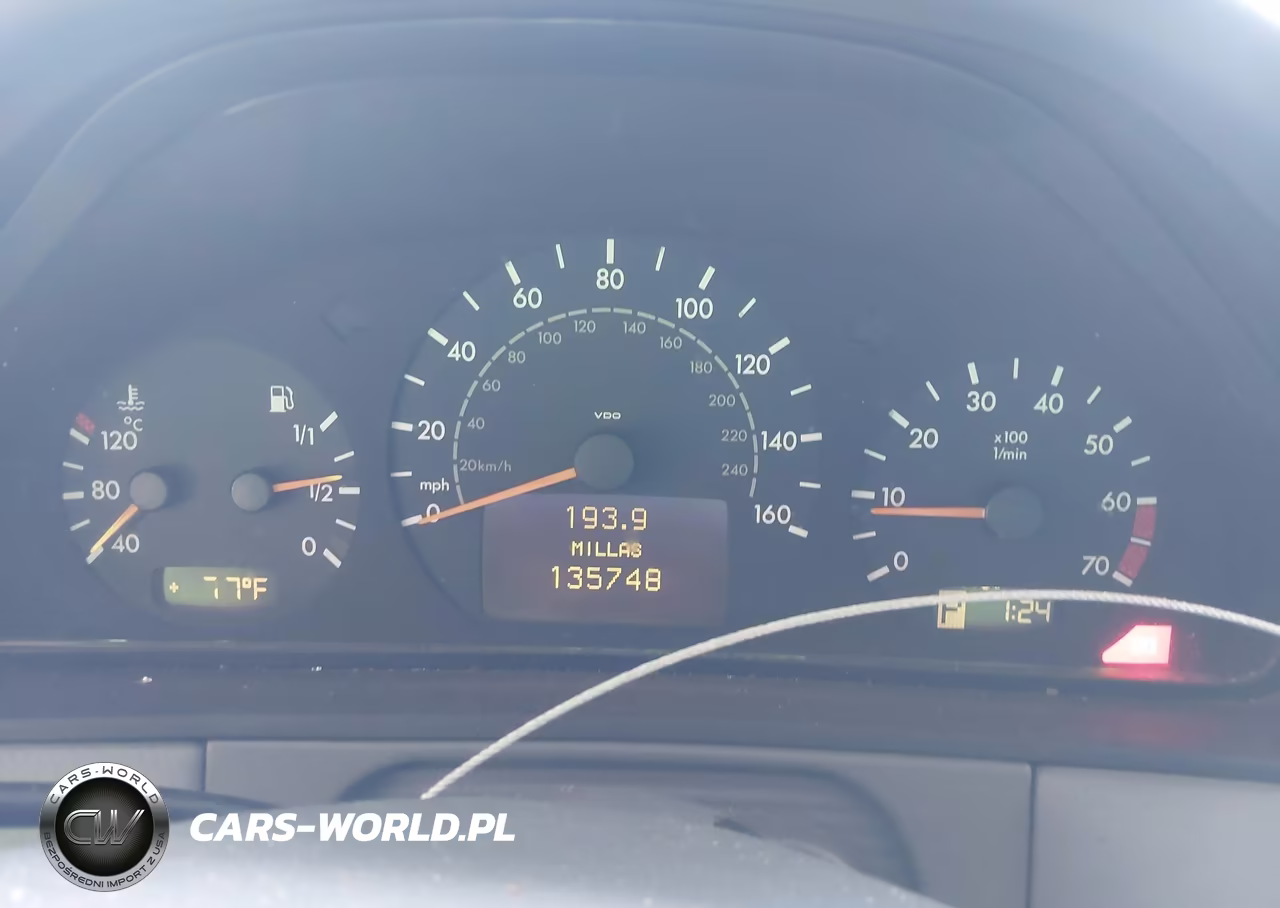 2000 Mercedes-Benz E 320 VIN:WDBJF65J0YB147652 - 7