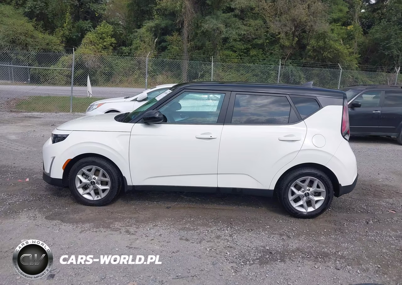 2023 Kia Soul S VIN:KNDJ23AUXP7215596 - 14