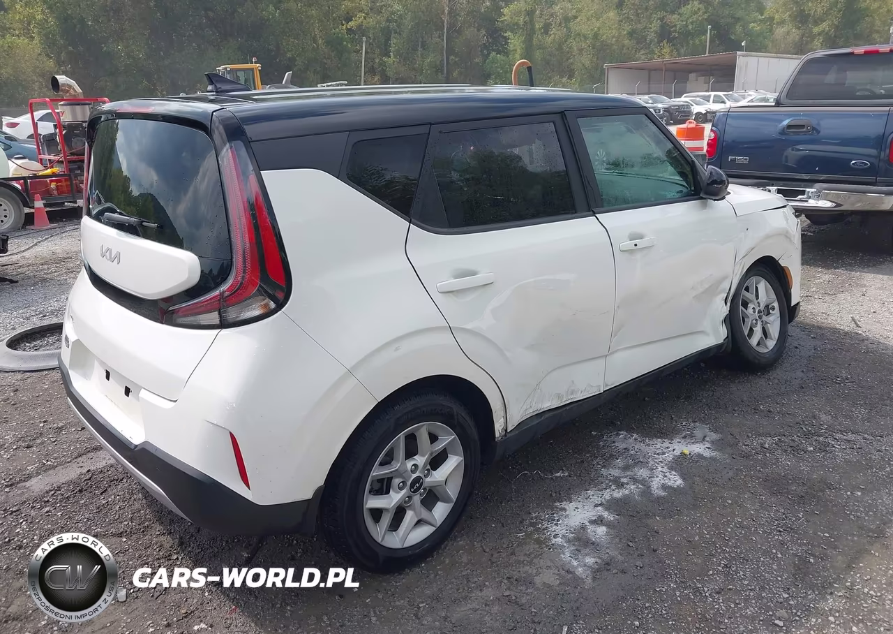 2023 Kia Soul S VIN:KNDJ23AUXP7215596 - 4