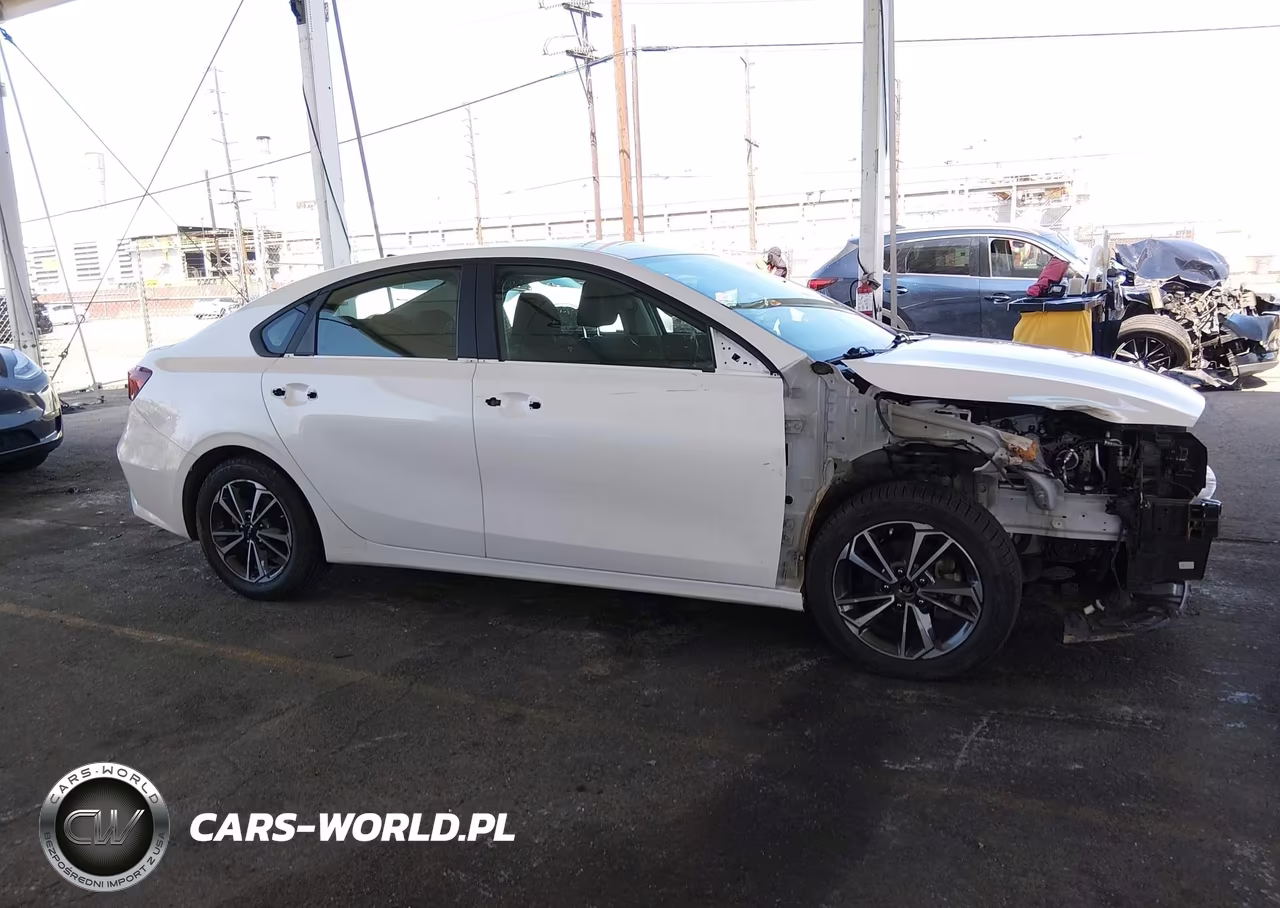 2024 Kia Forte Lxs VIN:3KPF24AD2RE700653 - 14