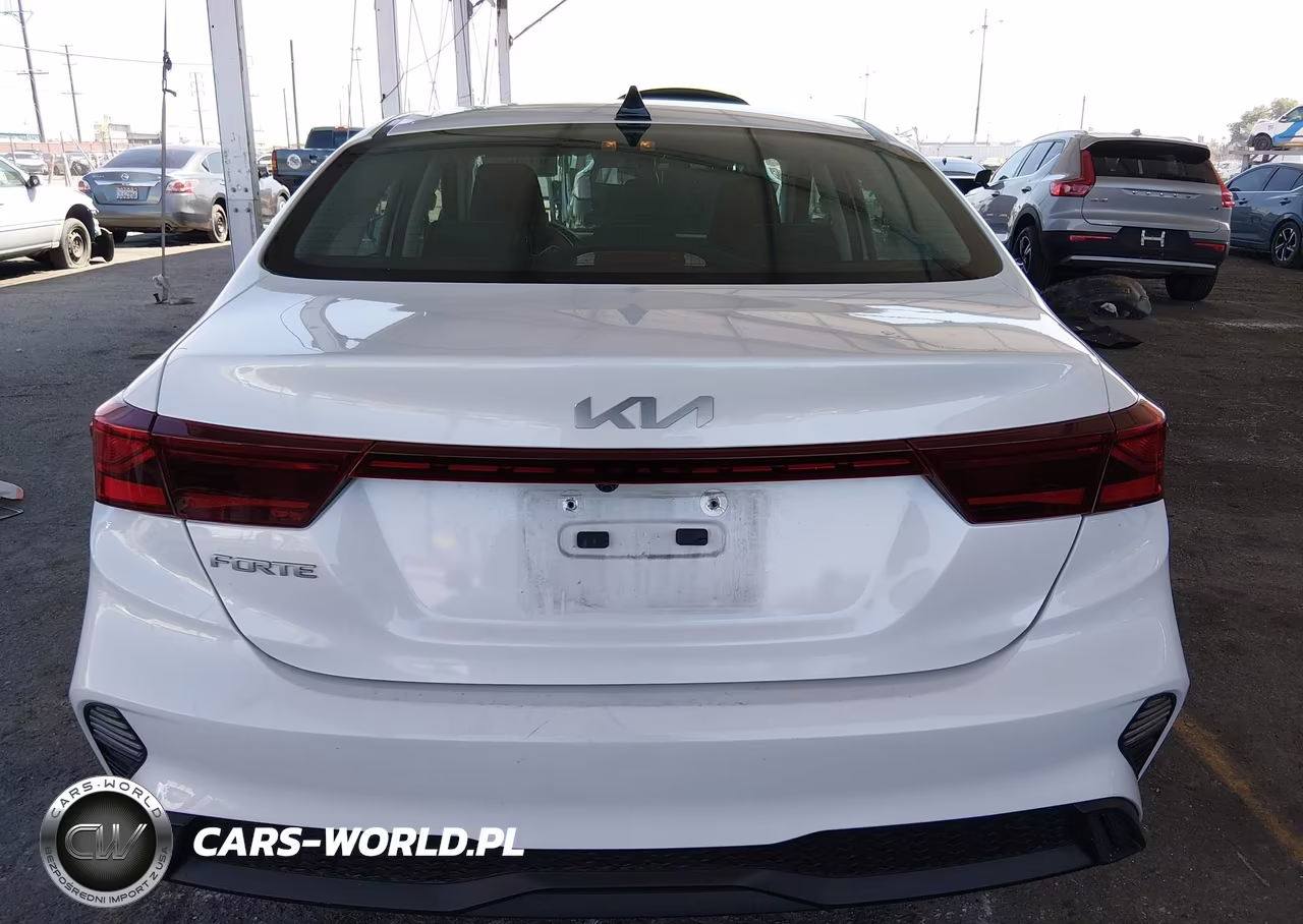 2024 Kia Forte Lxs VIN:3KPF24AD2RE700653 - 17