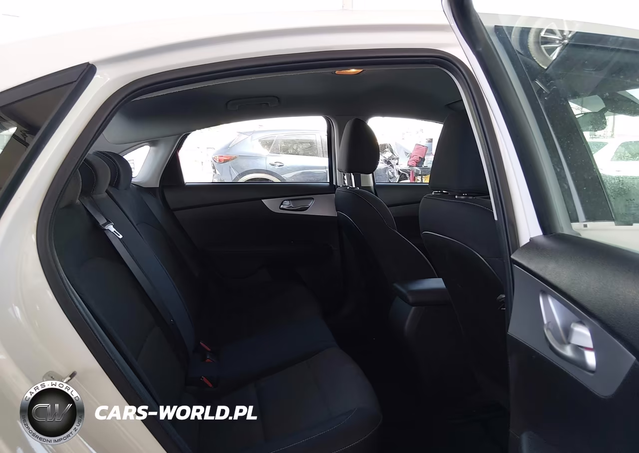 2024 Kia Forte Lxs VIN:3KPF24AD2RE700653 - 8