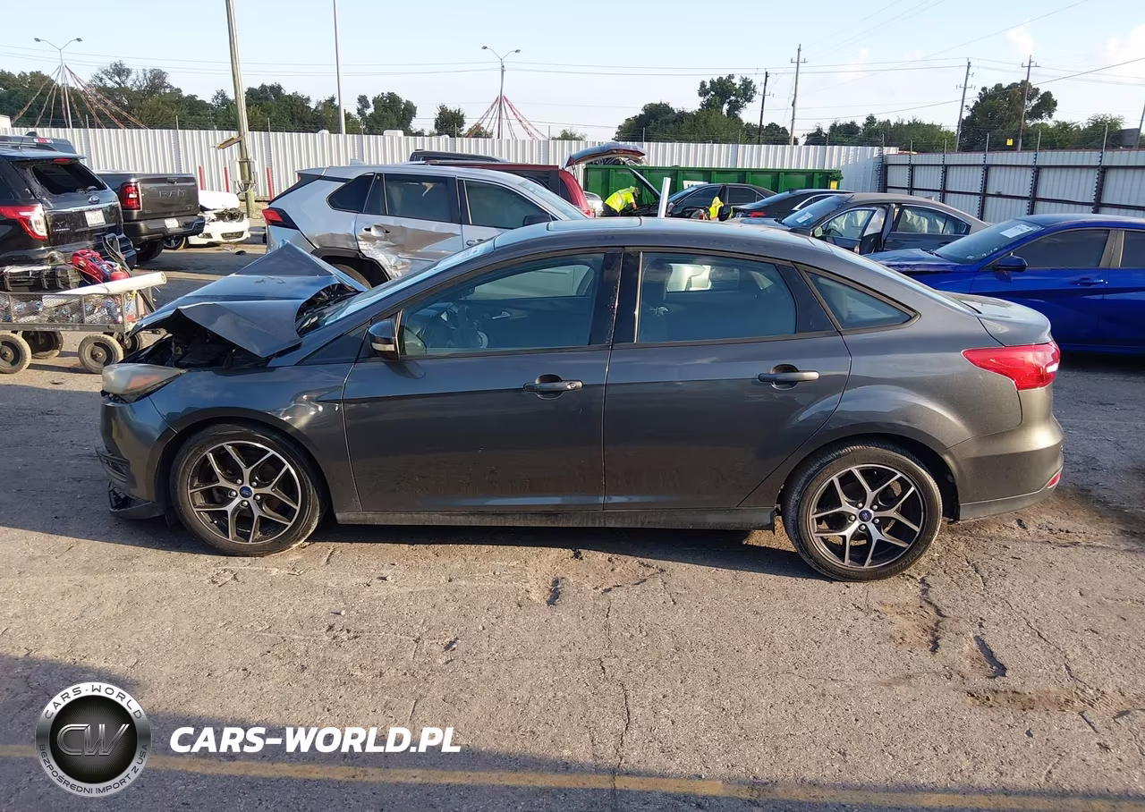 2018 Ford Focus Sel VIN:1FADP3H26JL203923 - 14