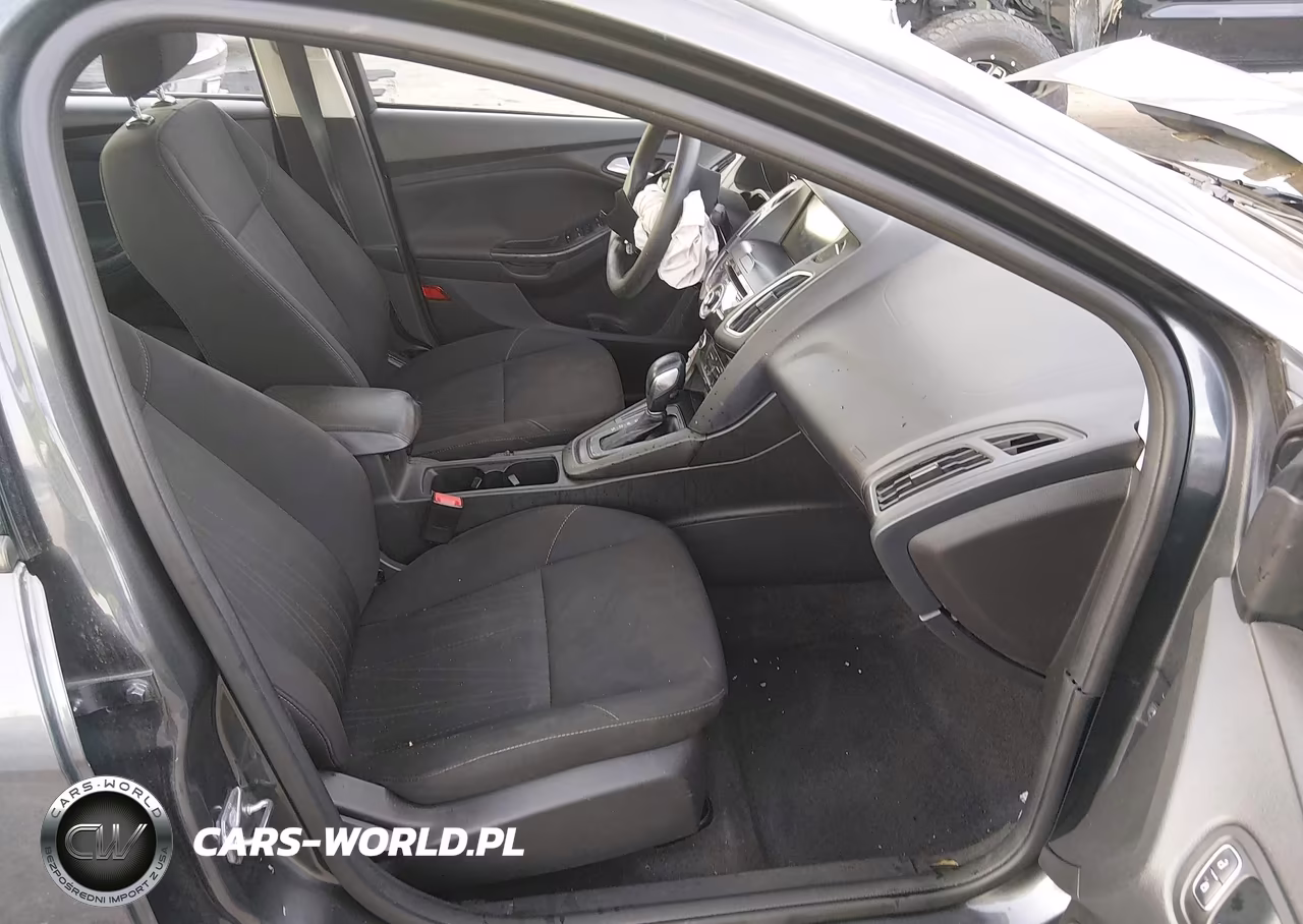 2018 Ford Focus Sel VIN:1FADP3H26JL203923 - 5