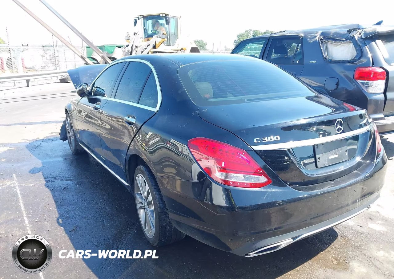 2016 Mercedes-Benz C 300 4Matic VIN:55SWF4KB8GU158949 - 3