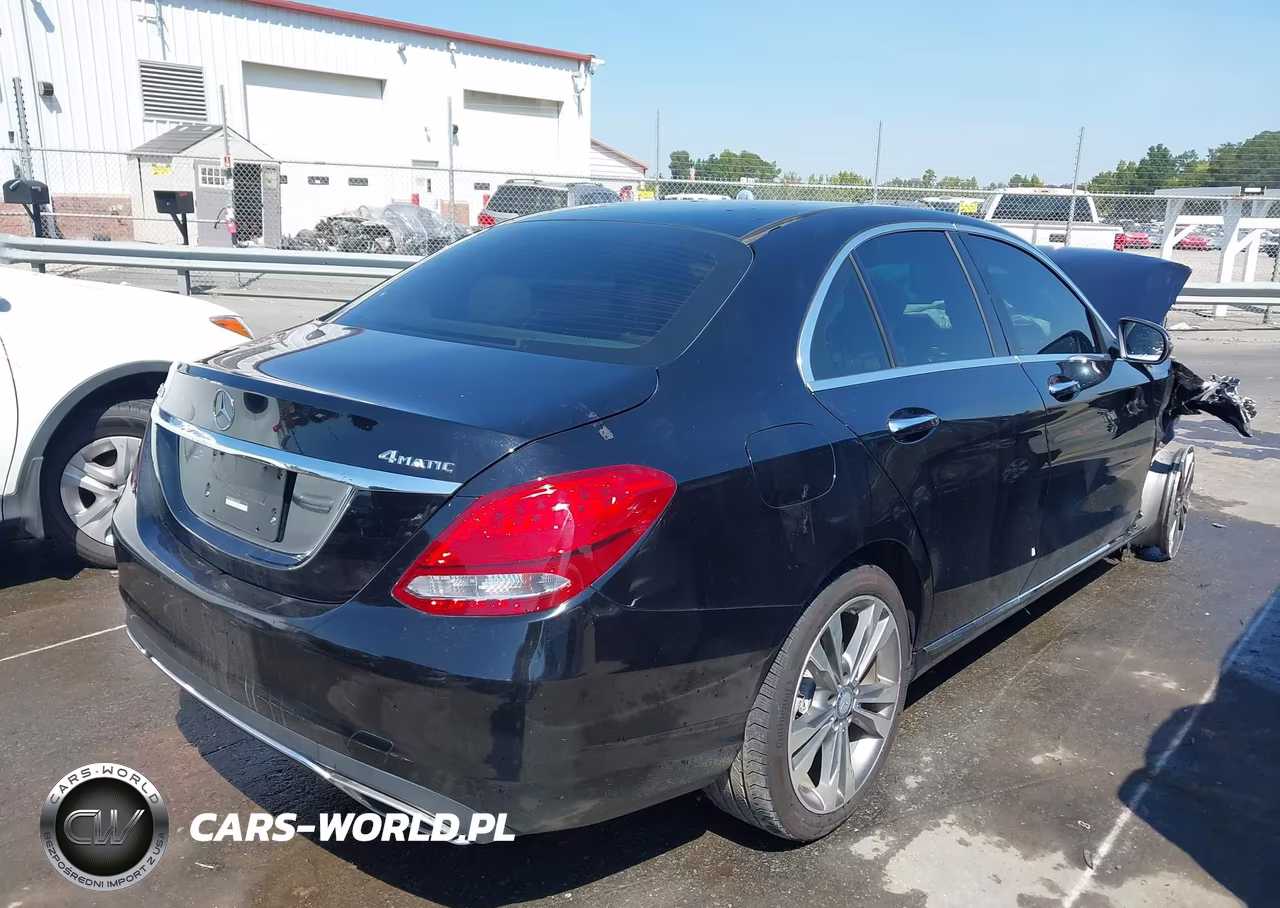 2016 Mercedes-Benz C 300 4Matic VIN:55SWF4KB8GU158949 - 4