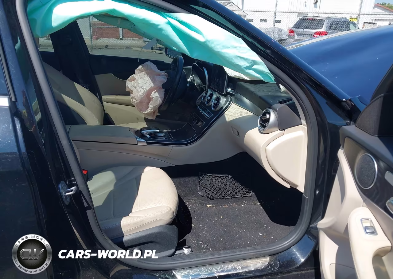 2016 Mercedes-Benz C 300 4Matic VIN:55SWF4KB8GU158949 - 5