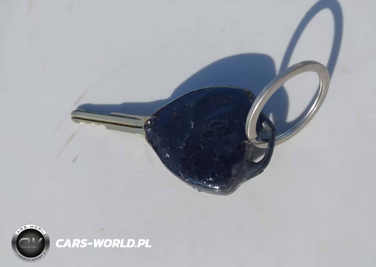 2005 Scion Tc VIN:JTKDE177150029843 - 11