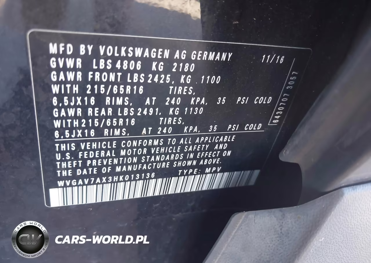 2017 Volkswagen Tiguan 2.0T-2.0T S VIN:WVGAV7AX3HK013136 - 9