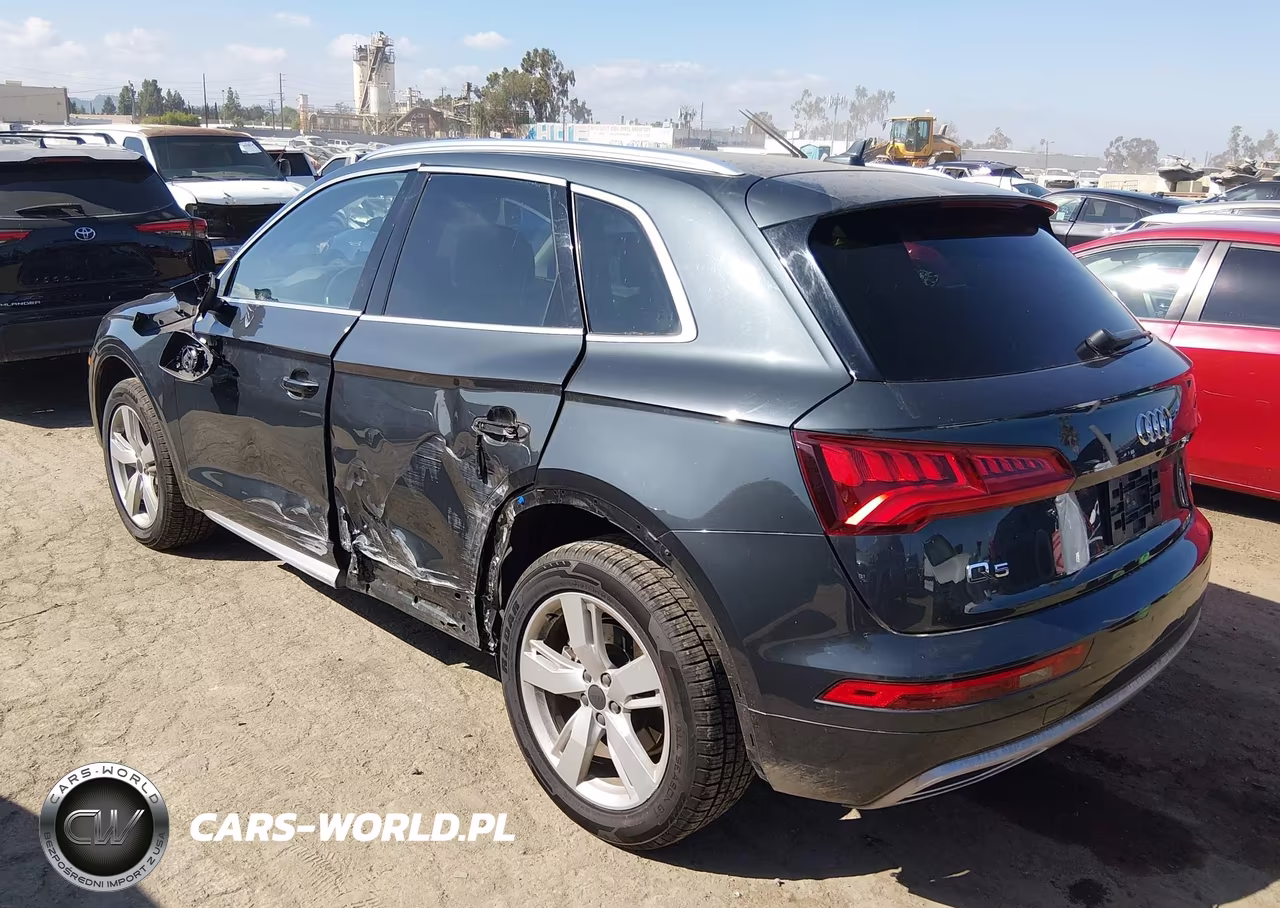 2019 Audi Q5 45 Premium VIN:WA1ANAFYXK2108569 - 3