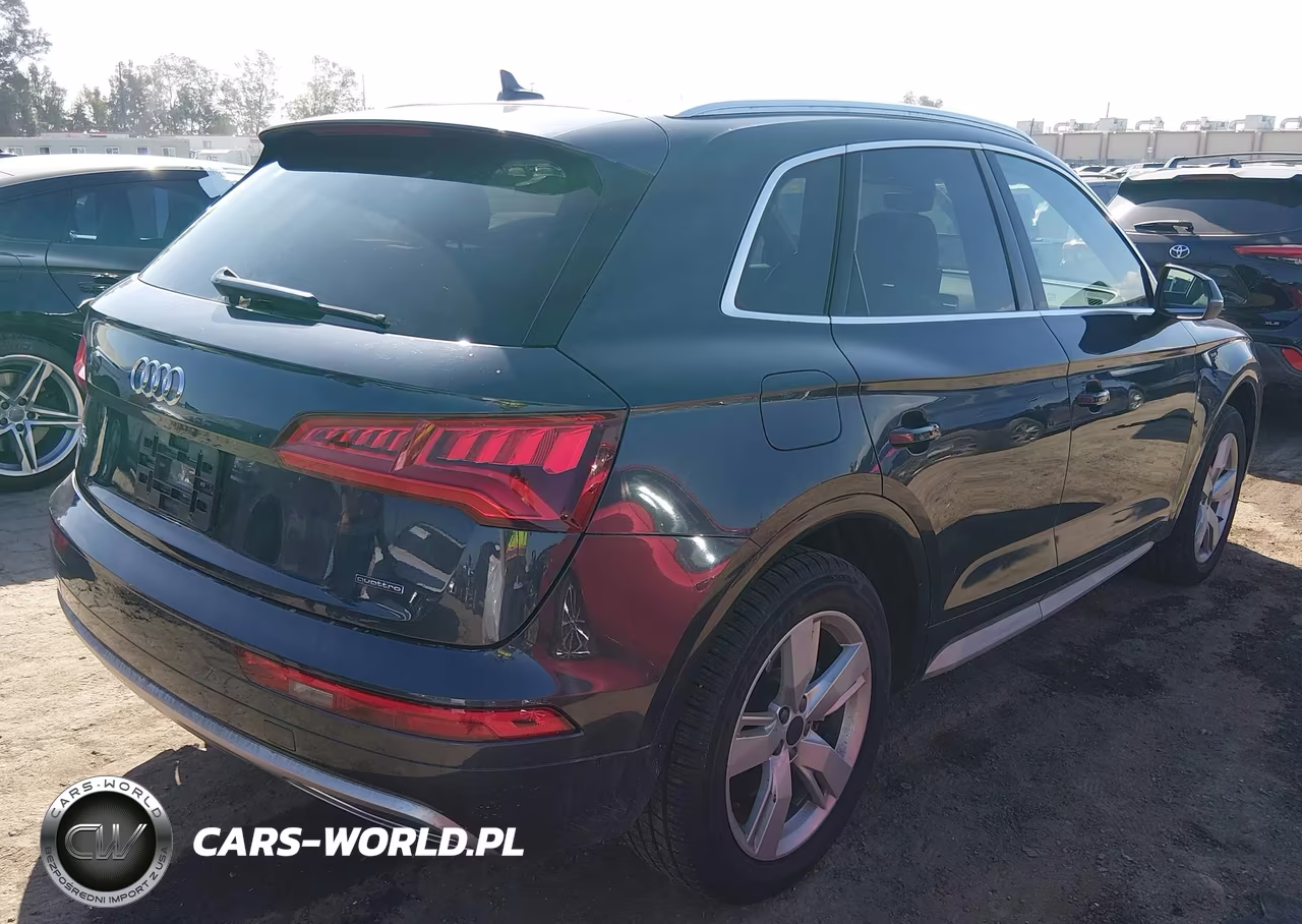 2019 Audi Q5 45 Premium VIN:WA1ANAFYXK2108569 - 4