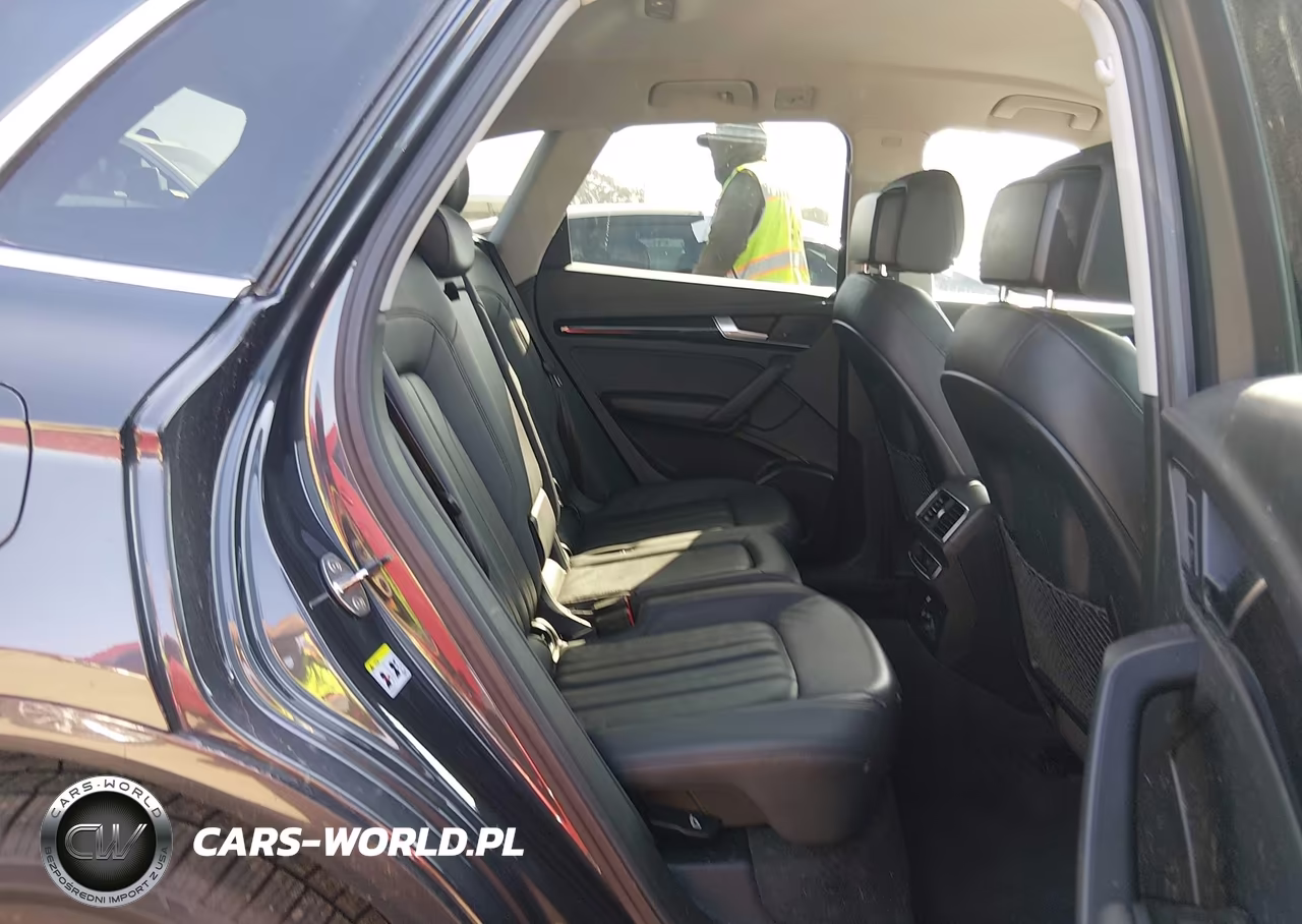 2019 Audi Q5 45 Premium VIN:WA1ANAFYXK2108569 - 8