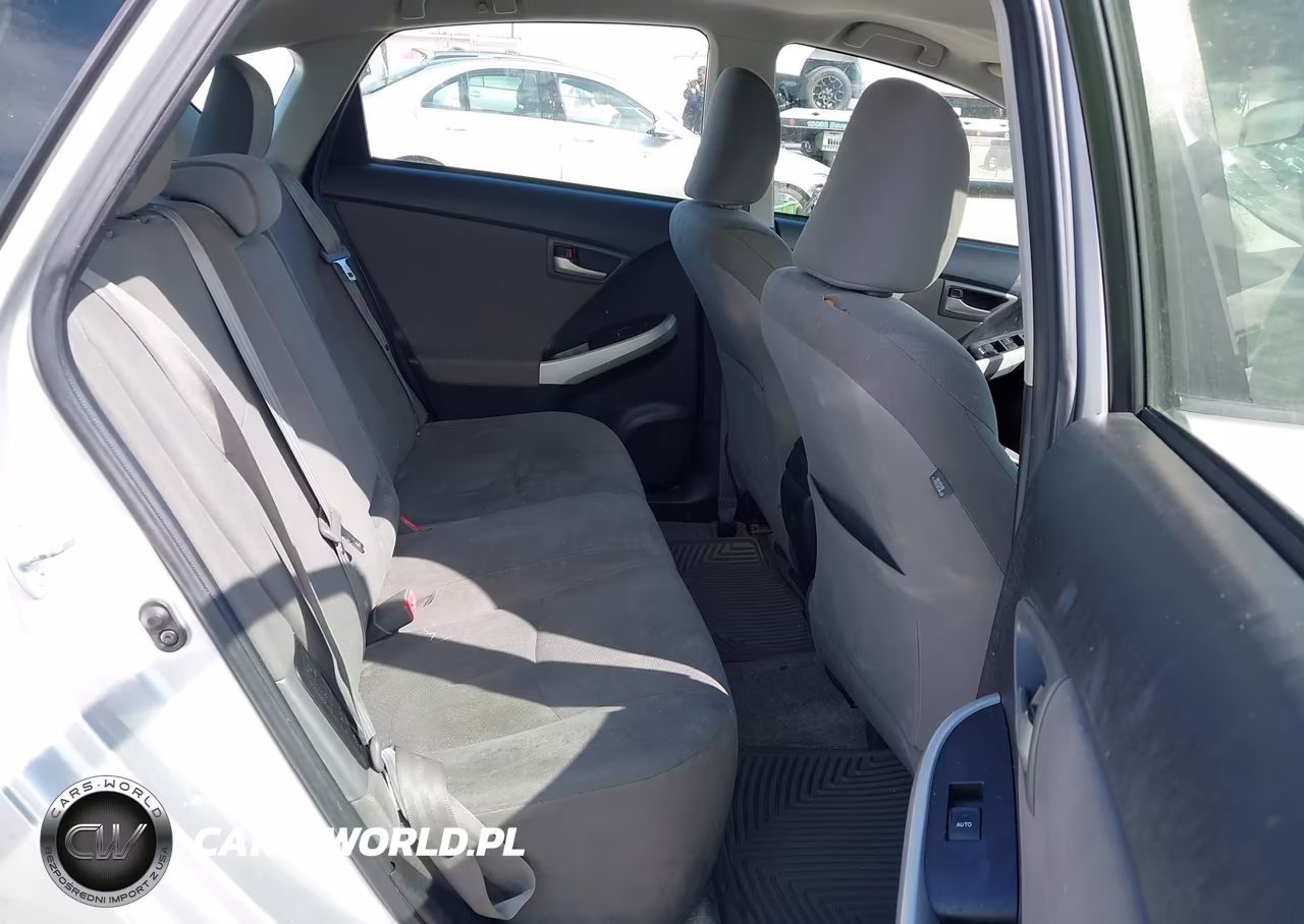 2013 Toyota Prius Plug-In VIN:JTDKN3DP0D3033586 - 8