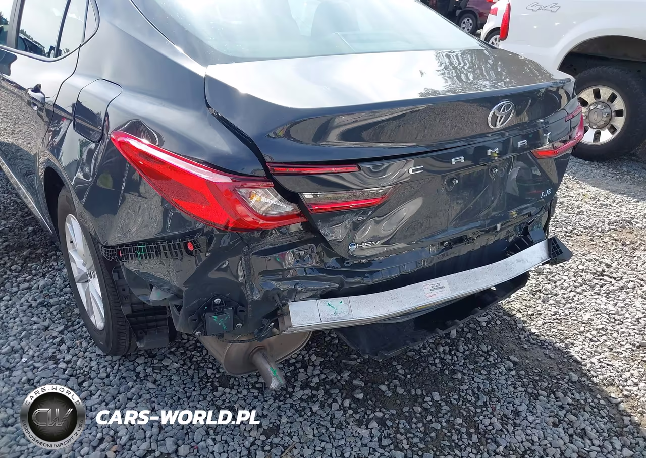 2025 Toyota Camry Le VIN:4T1DAACK9SU516589 - 6
