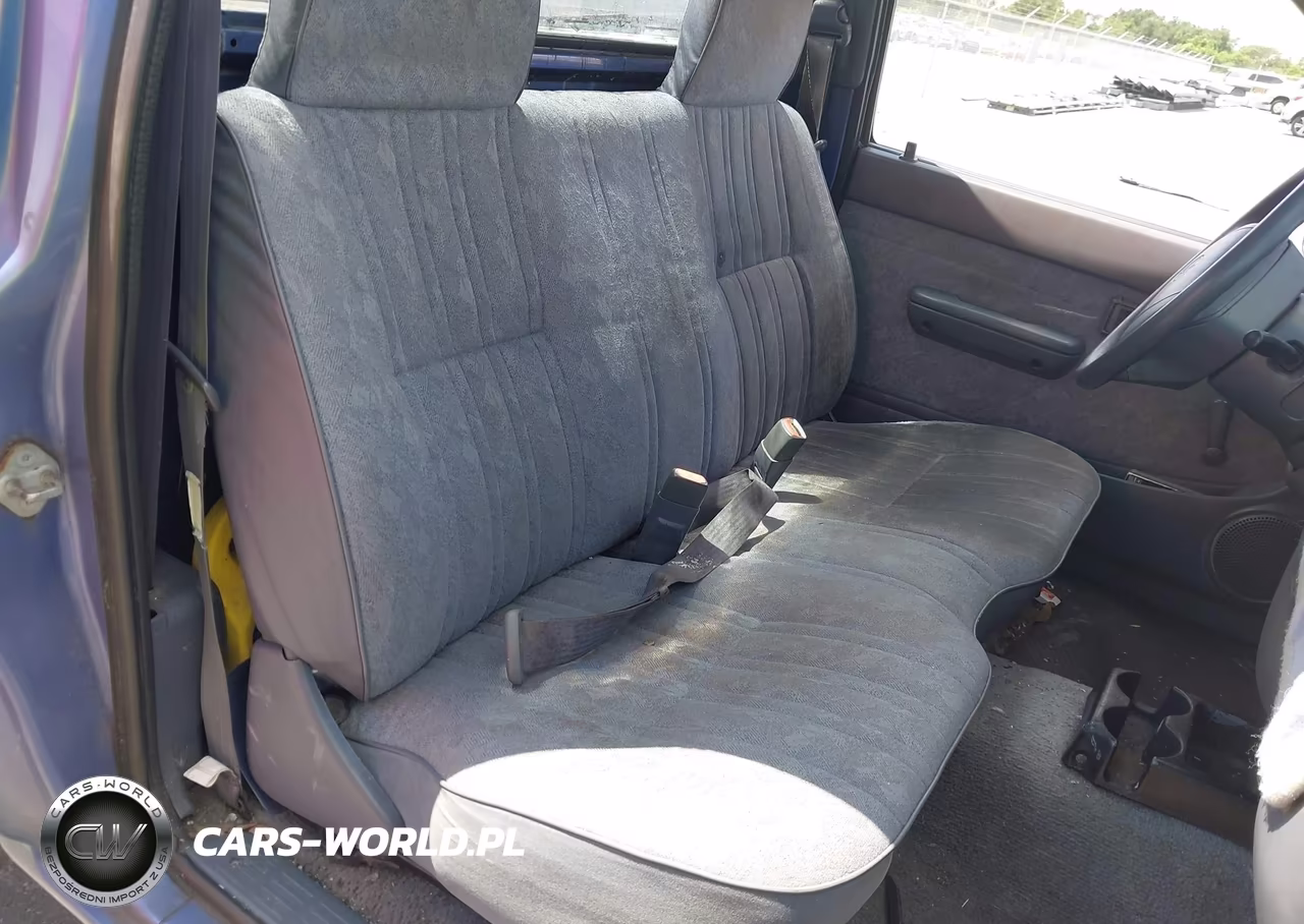 2000 Toyota Tacoma VIN:5TENL42N3YZ718005 - 8