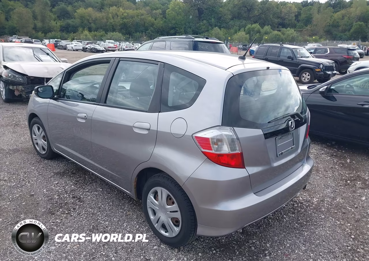 2010 Honda Fit VIN:JHMGE8H21AS003787 - 3