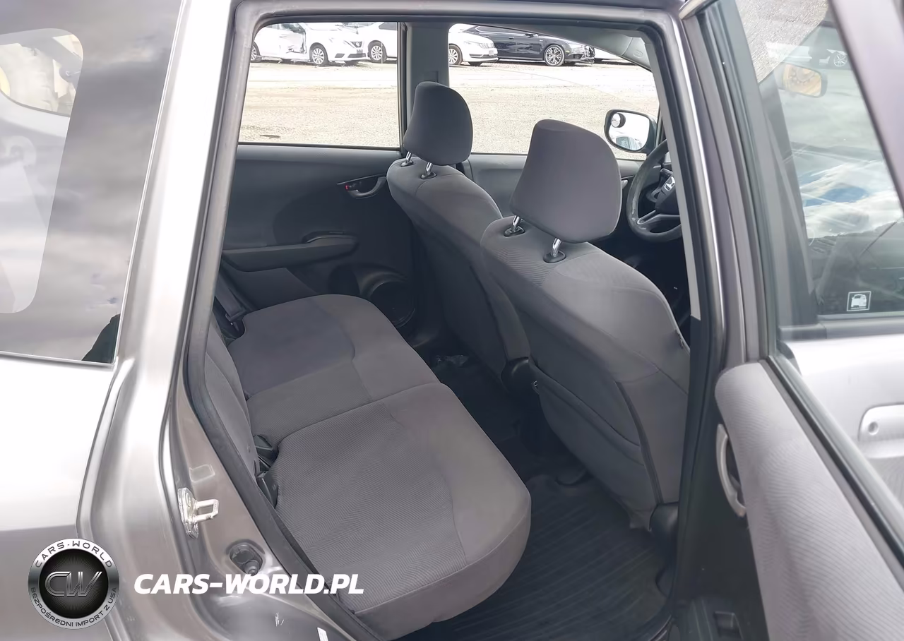 2010 Honda Fit VIN:JHMGE8H21AS003787 - 8