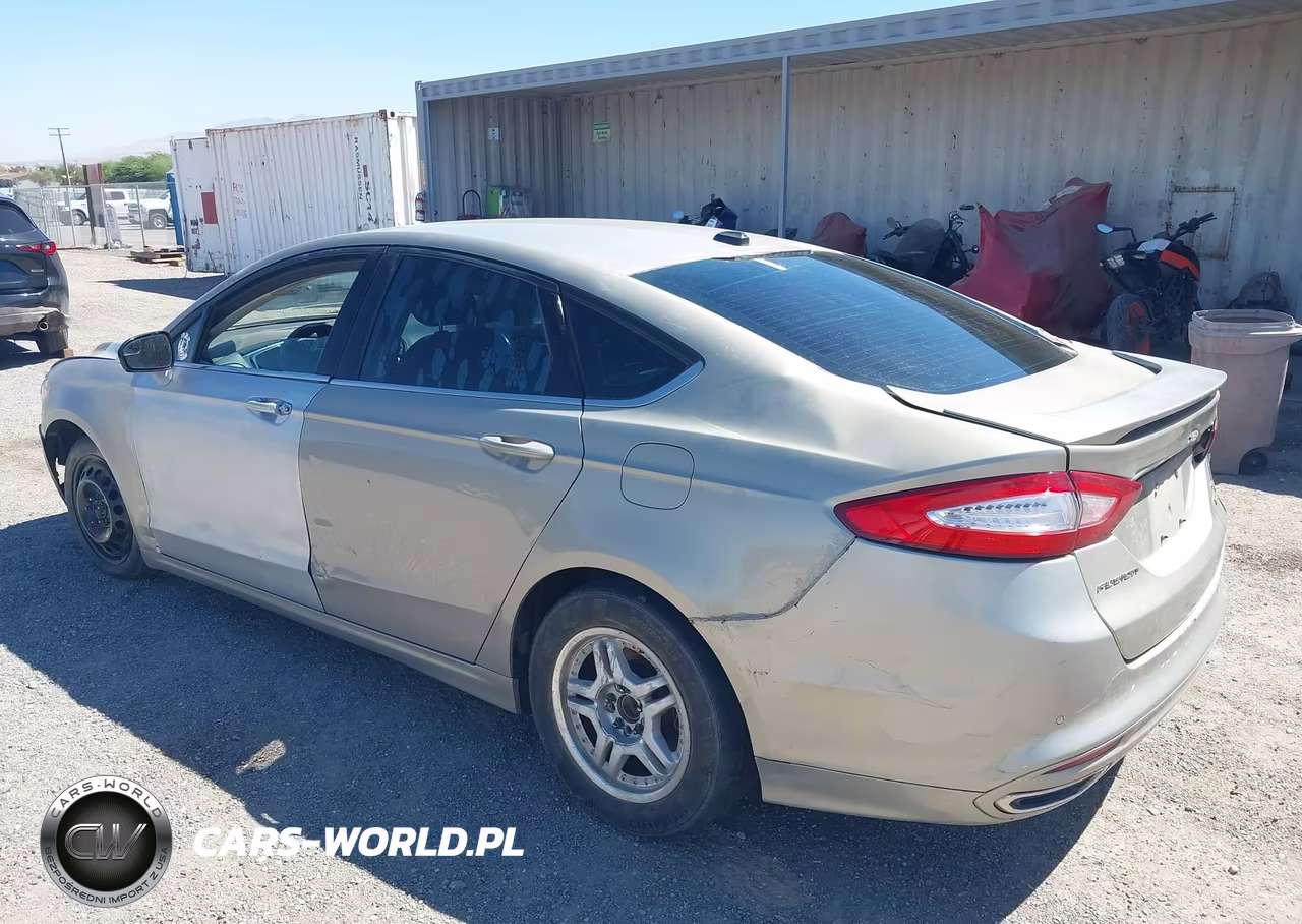 2015 Ford Fusion Se VIN:3FA6P0HD2FR105439 - 3