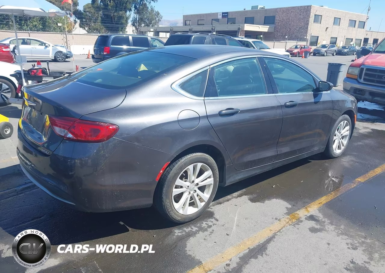 2016 Chrysler 200 Limited VIN:1C3CCCAB9GN107863 - 4