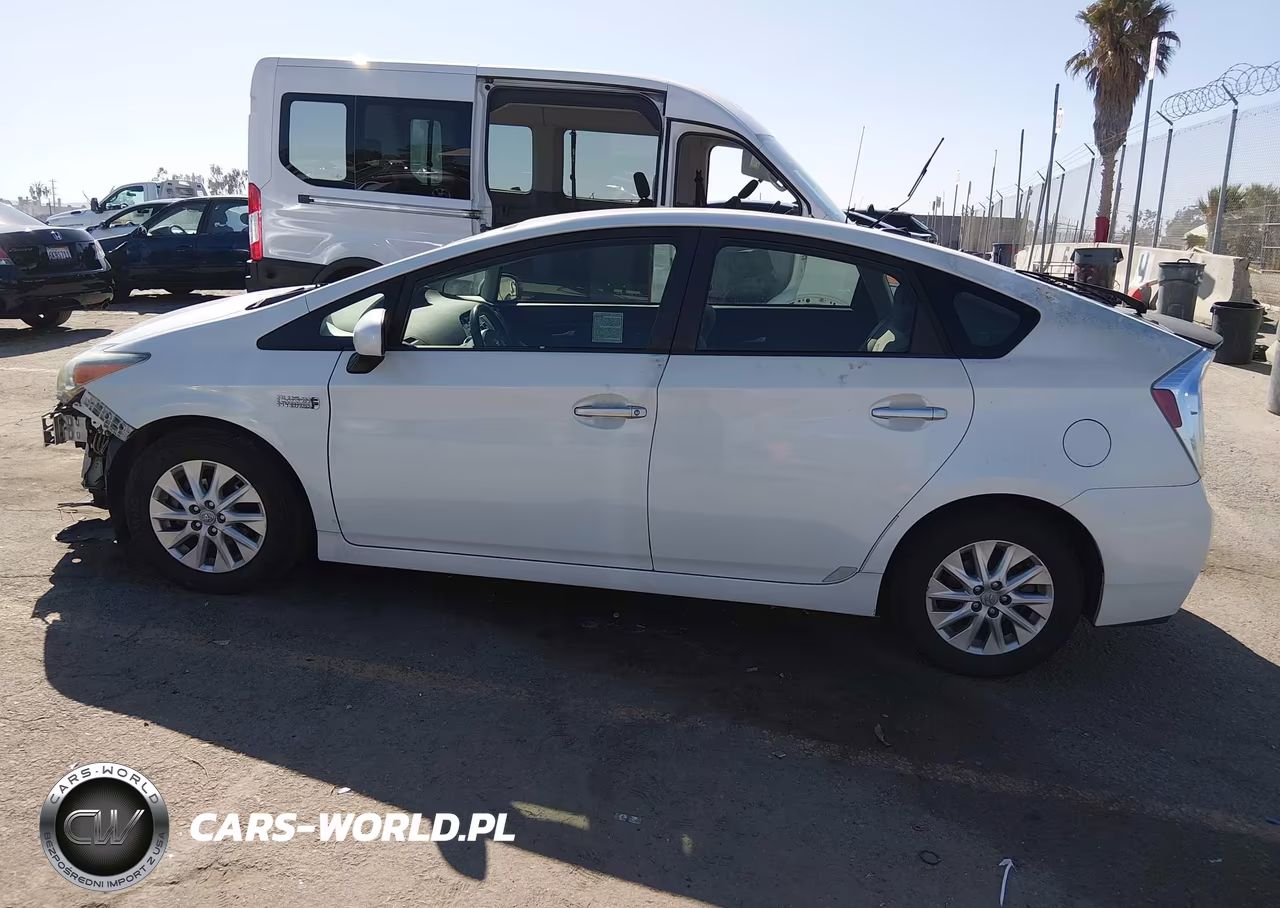 2014 Toyota Prius Plug-In VIN:JTDKN3DP9E3060254 - 15
