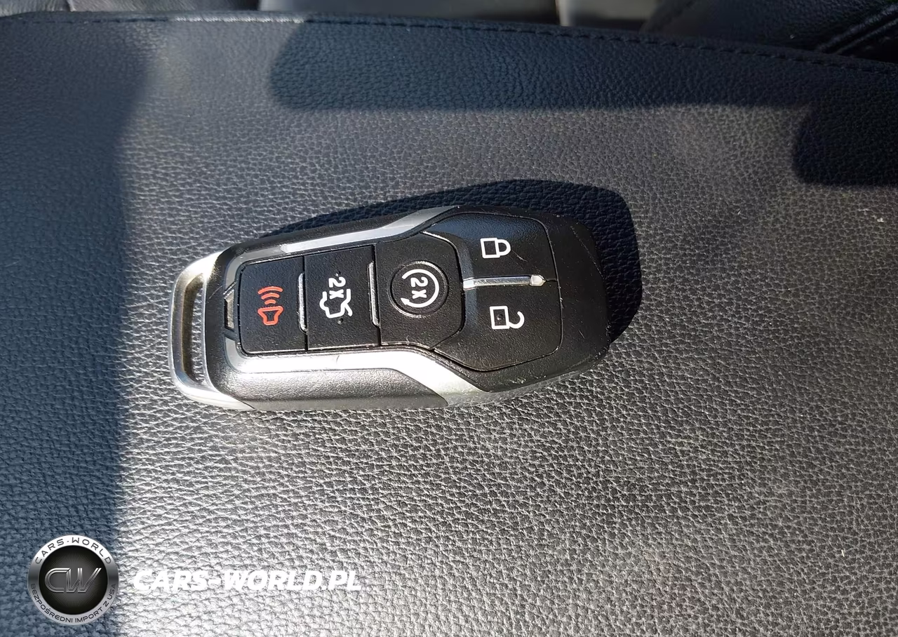 2017 Ford Explorer Xlt VIN:1FM5K8D83HGD18448 - 11
