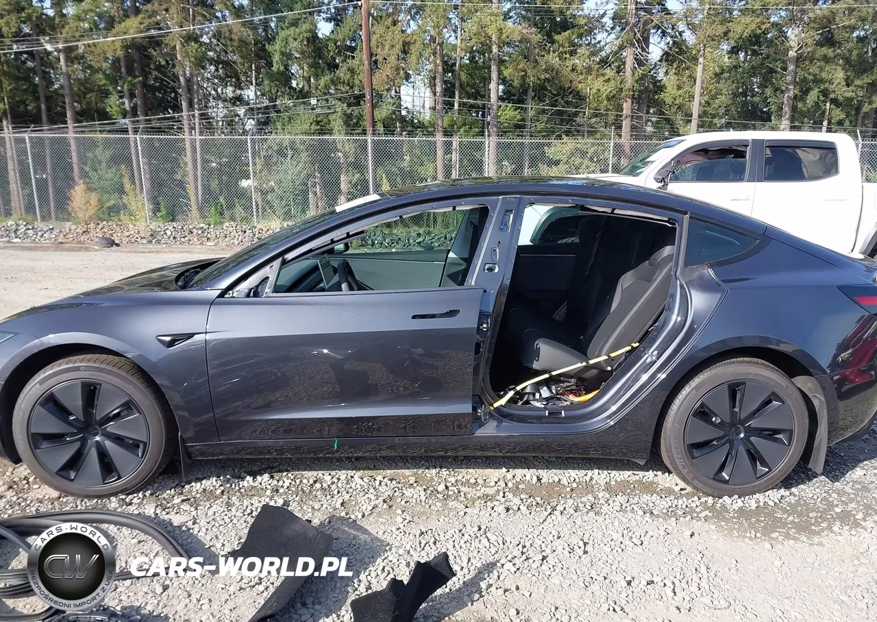 2025 Tesla Model 3 Long Range Rear-Wheel Drive-Standard Rear-Wheel Drive VIN:5YJ3E1EAXSF044257 - 14