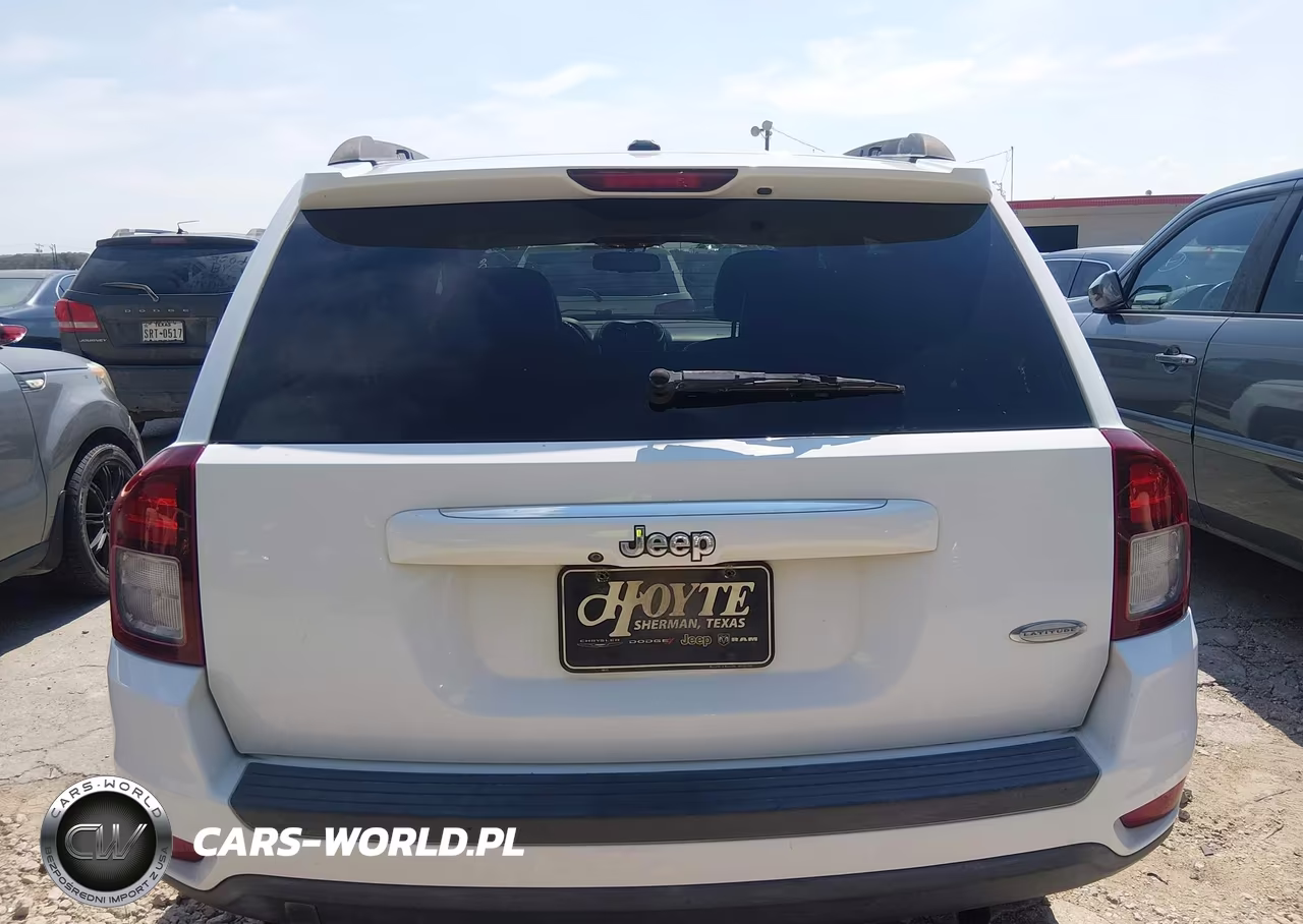 2014 Jeep Compass Latitude VIN:1C4NJCEBXED660271 - 16