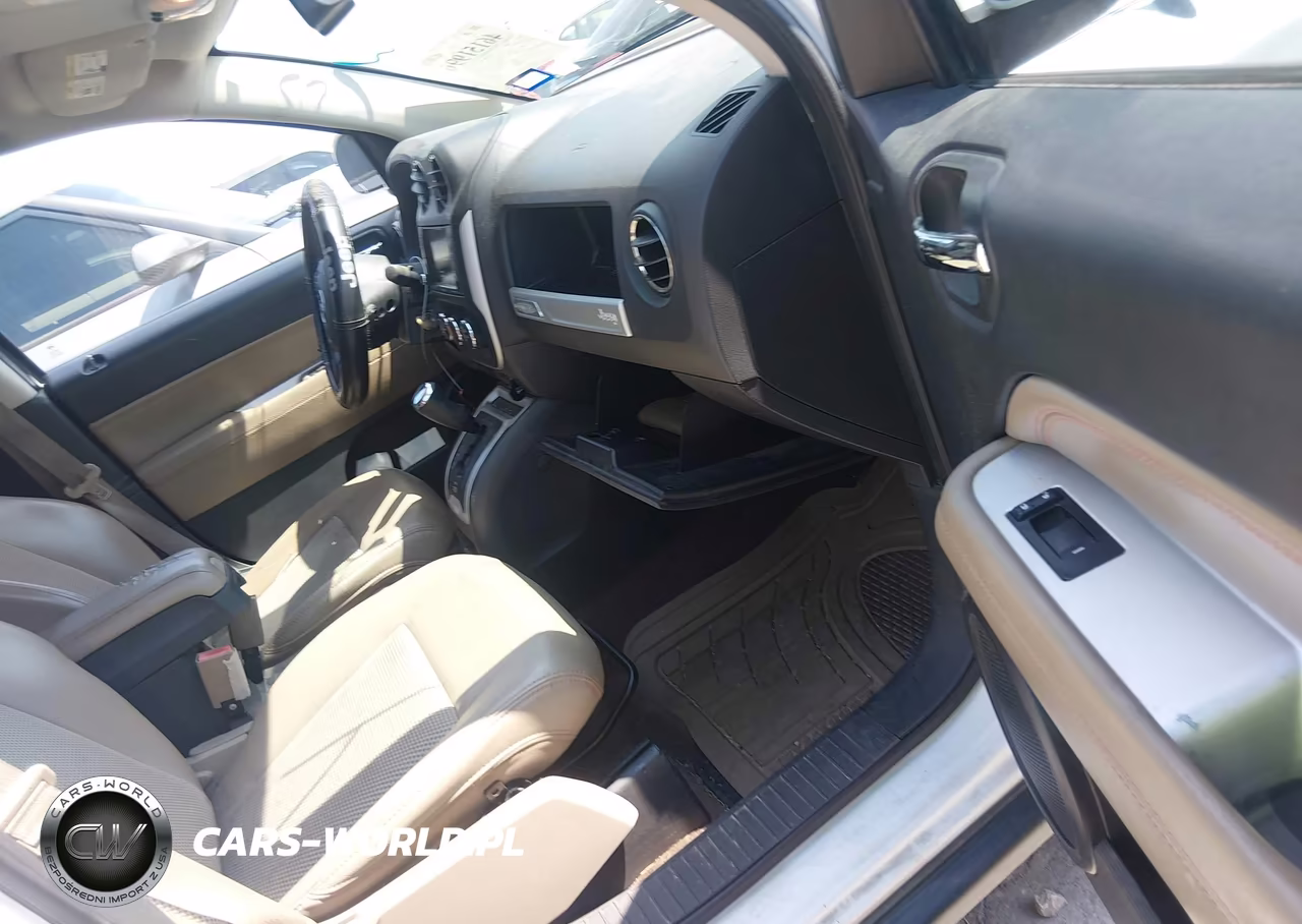 2014 Jeep Compass Latitude VIN:1C4NJCEBXED660271 - 5