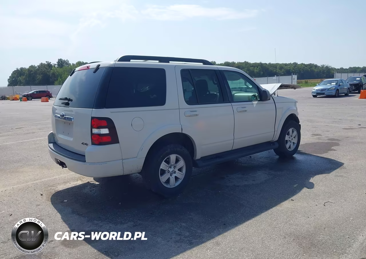 2009 Ford Explorer Xlt VIN:1FMEU73E79UA14358 - 4