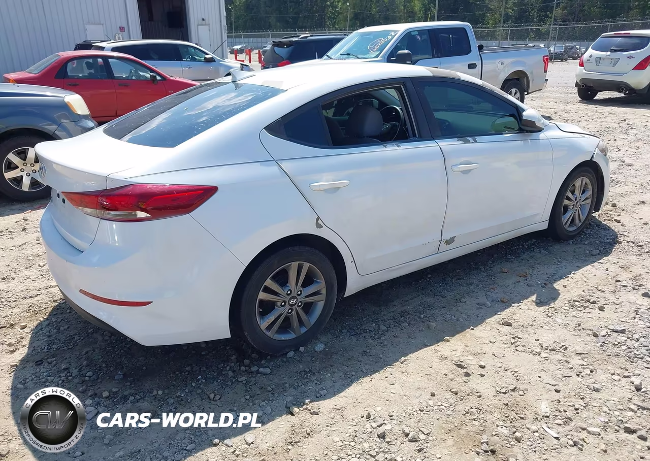 2017 Hyundai Elantra Se VIN:5NPD74LF5HH155324 - 4