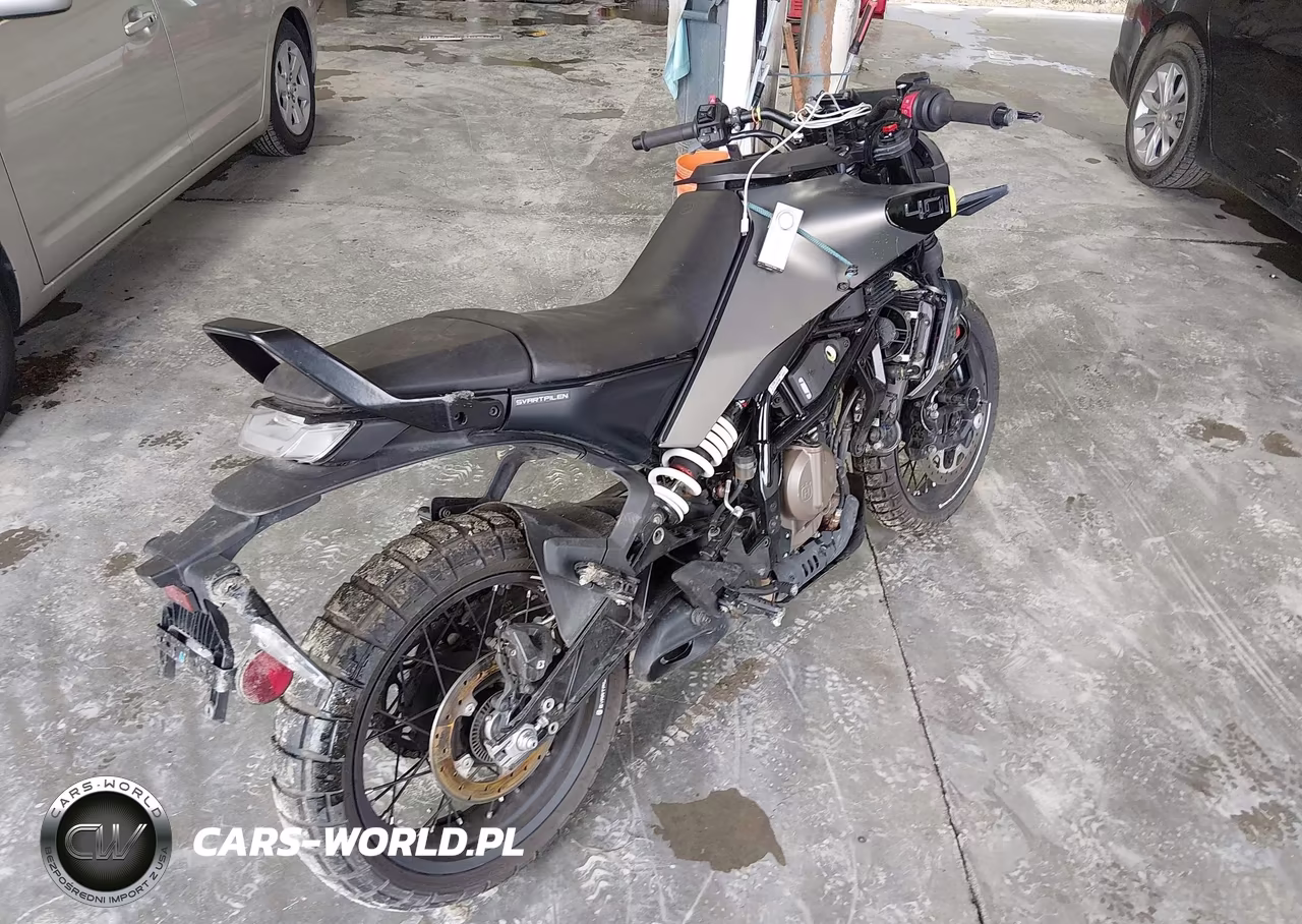 2024 Husqvarna Vitpilen 401-Svartpilen 401 VIN:MD2JUJ404RN209485 - 4