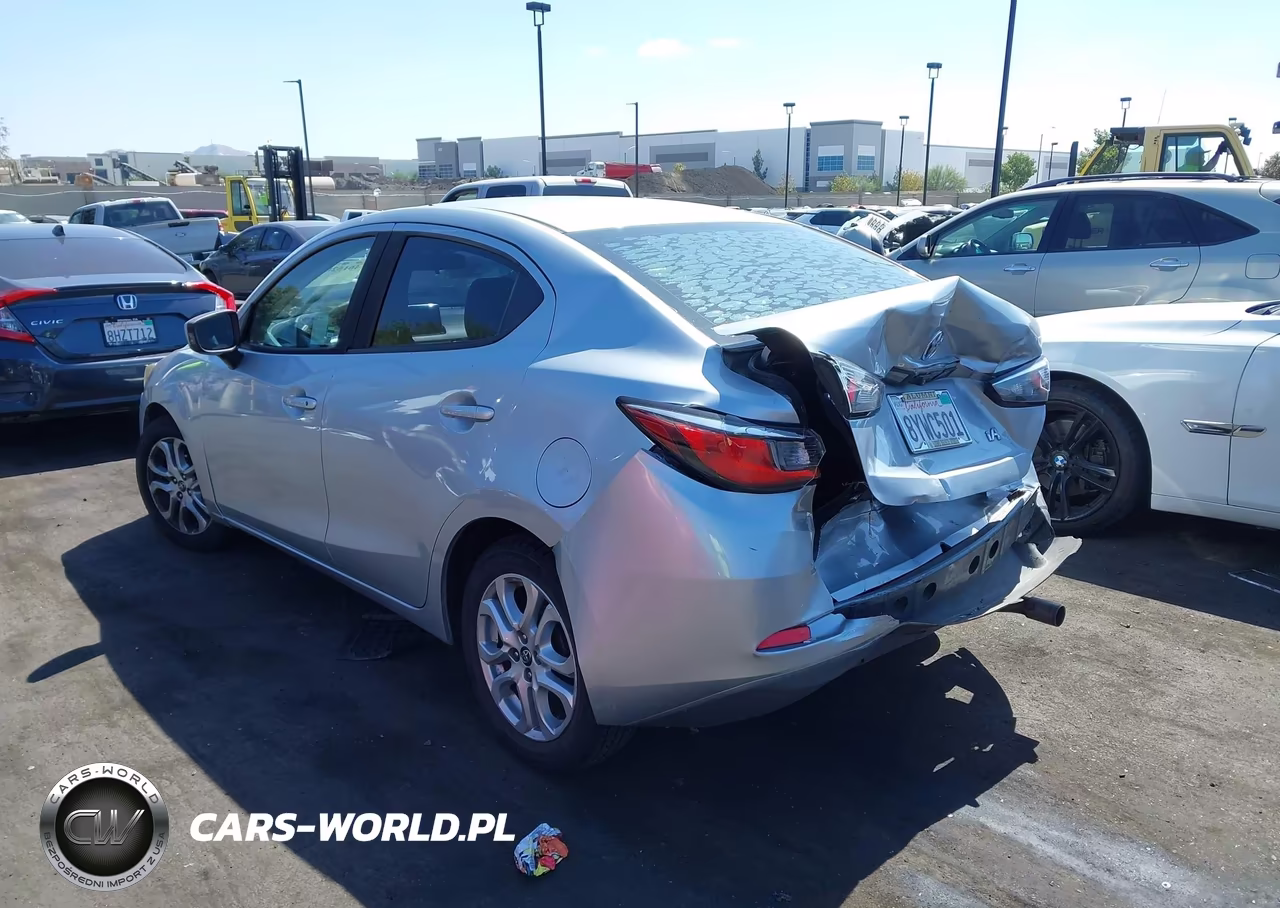 2018 Toyota Yaris Ia VIN:3MYDLBYV0JY300120 - 3