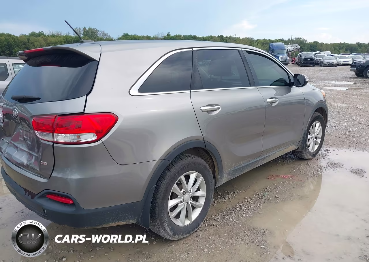2016 Kia Sorento 2.4L L VIN:5XYPG4A30GG124316 - 4