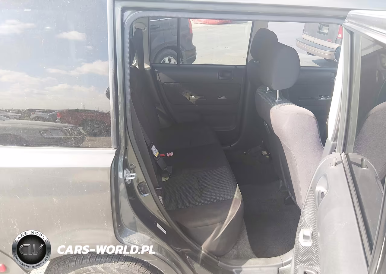 2004 Scion Xb VIN:JTLKT324940133738 - 8
