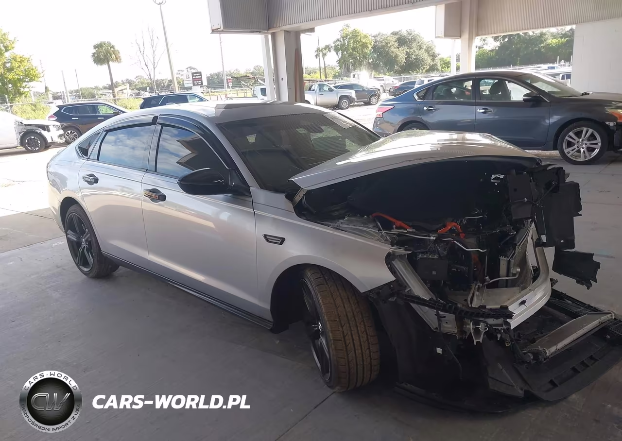 2025 Honda Accord Hybrid Sport-L VIN:1HGCY2F7XSA048397 - 14