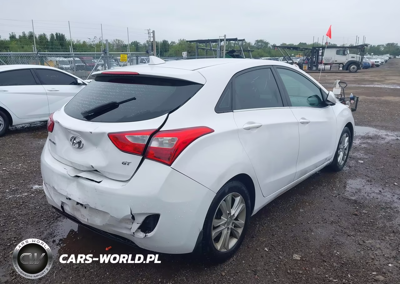 2013 Hyundai Elantra Gt VIN:KMHD35LE3DU087593 - 4
