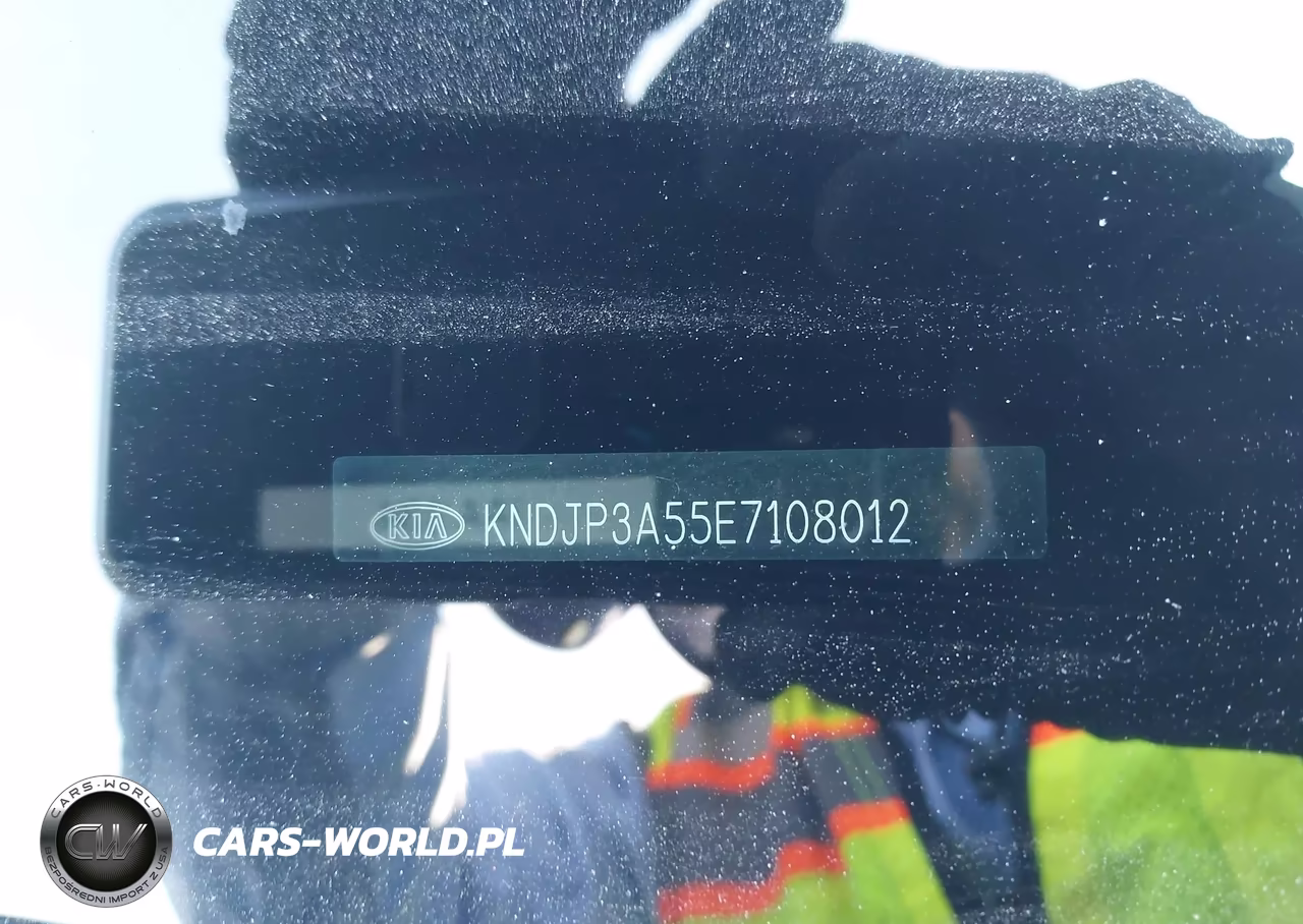 2014 Kia Soul + VIN:KNDJP3A55E7108012 - 9
