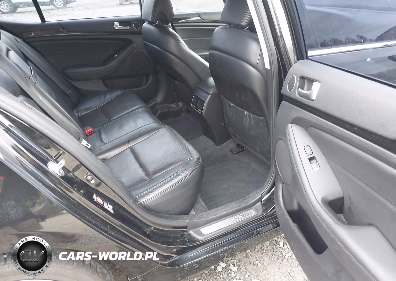 2014 Kia Cadenza Premium VIN:KNALN4D79E5131934 - 18